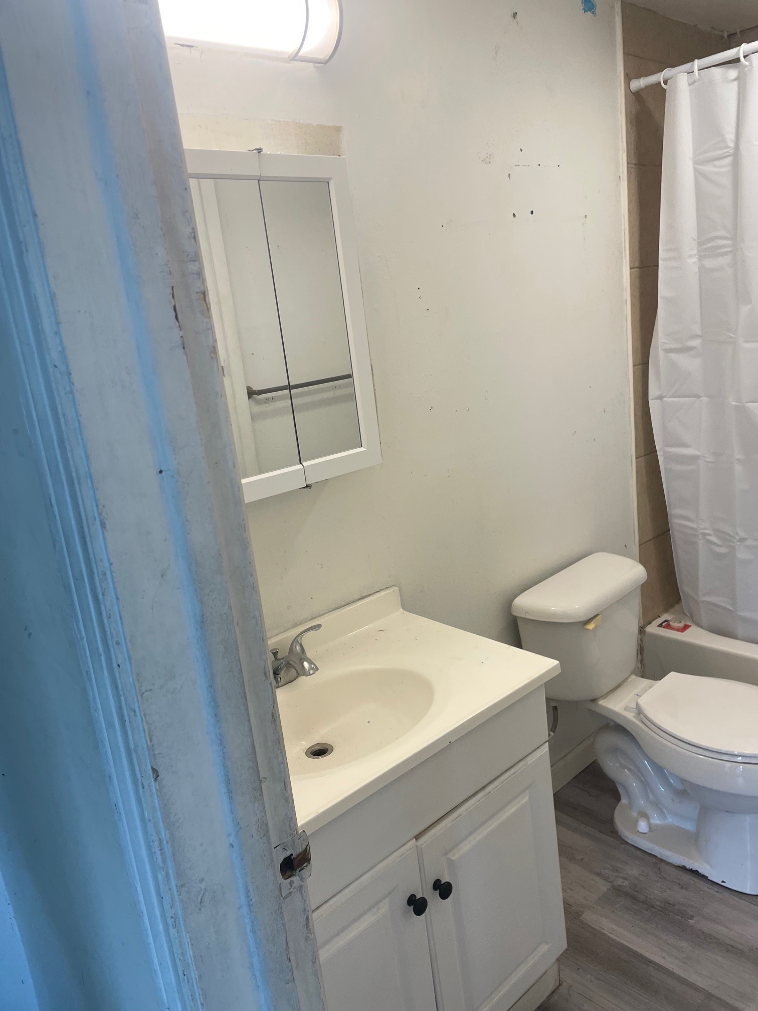 Building Photo - 400 E Parkland Ave