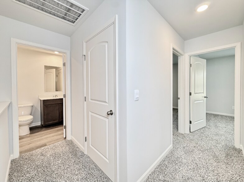 Building Photo - 21432 Scuttle St