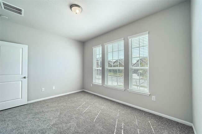 Building Photo - 157 Gamble Dr