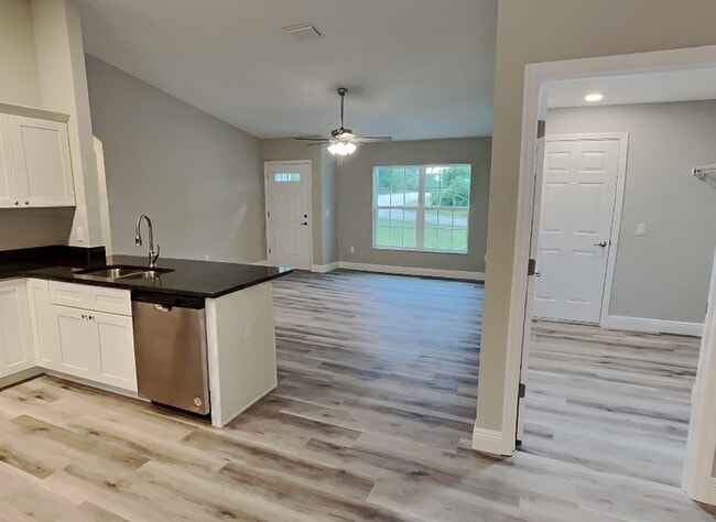 Building Photo - 6691 N Waycross Way