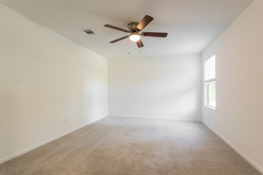 Building Photo - 1705 Lofty Cedar Ct