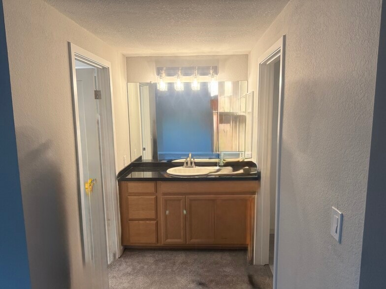 Building Photo - 8731 Augusta Ct