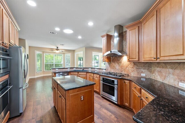 Building Photo - 202 River Rock Dr