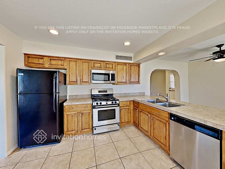 Building Photo - 14844 N 24th Pl