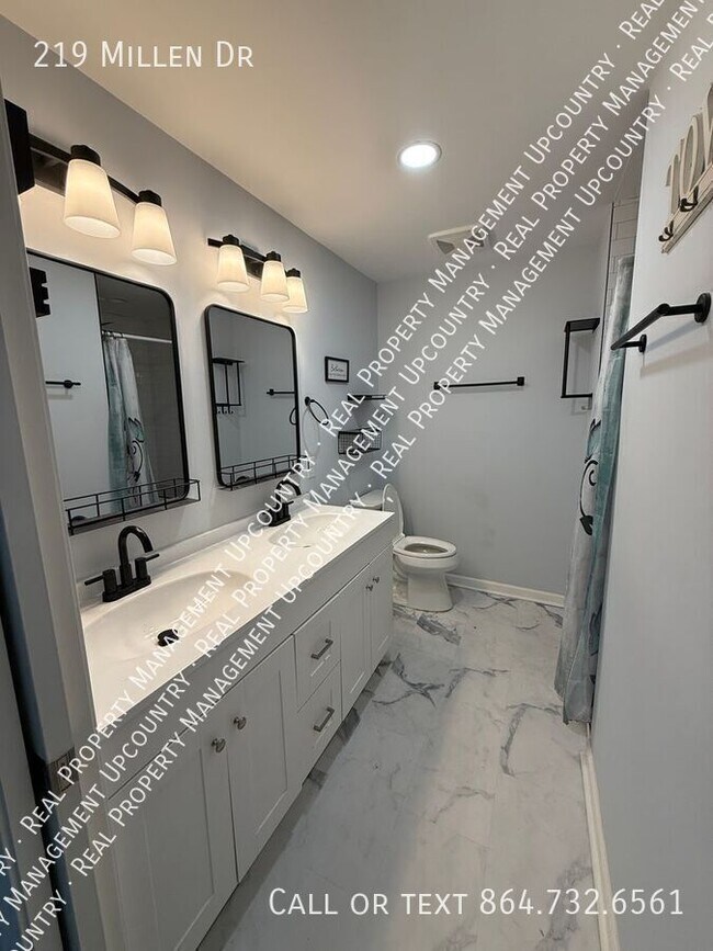 Building Photo - 219 Millen Dr