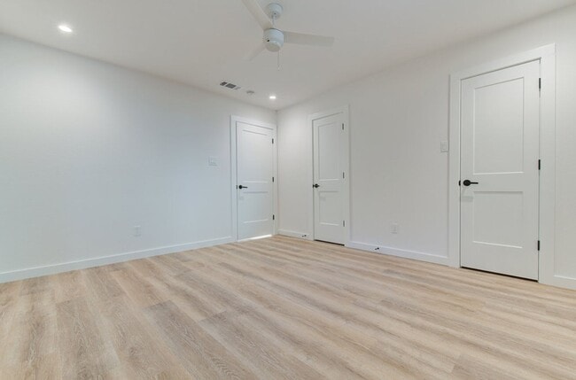 Building Photo - STUNNING Recently Remodeled in ZILKER 1bed...