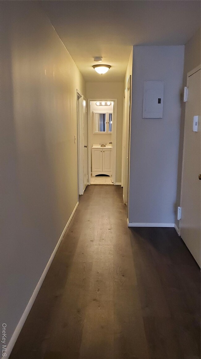 Building Photo - 460 Old Town Rd