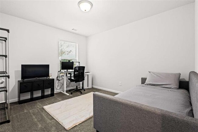 Building Photo - 7281 Rockhouse Rd