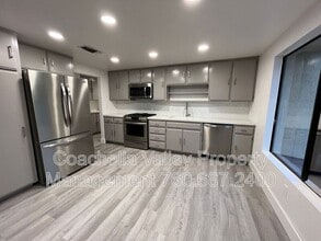 Building Photo - 41682 Aventine Ct