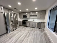 Building Photo - 41682 Aventine Ct
