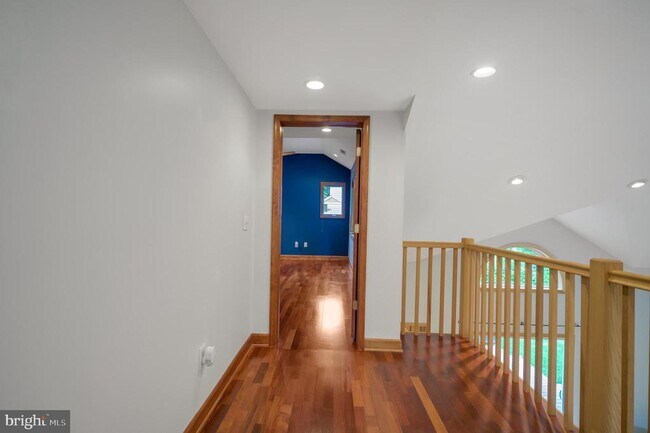 Building Photo - 3111 N Thomas St