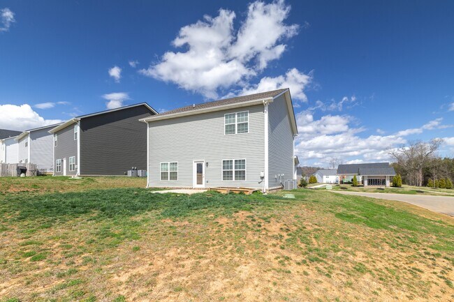 Building Photo - 7703 Honey Oaks Rd