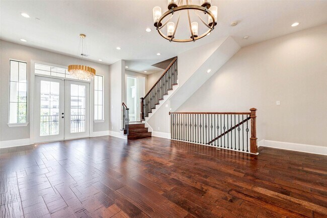 Building Photo - 2771 Freund St