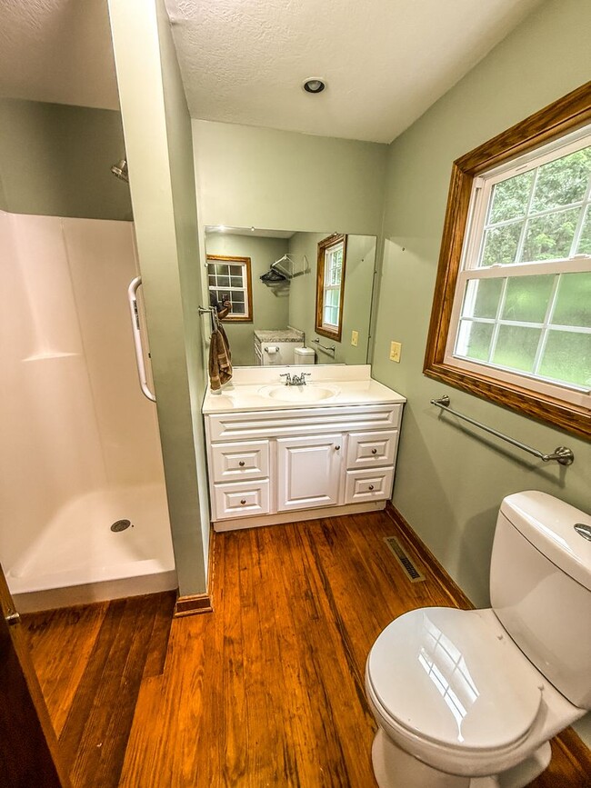 Building Photo - 4BD 2.5 BA Home with Acreage in Tippecanoe