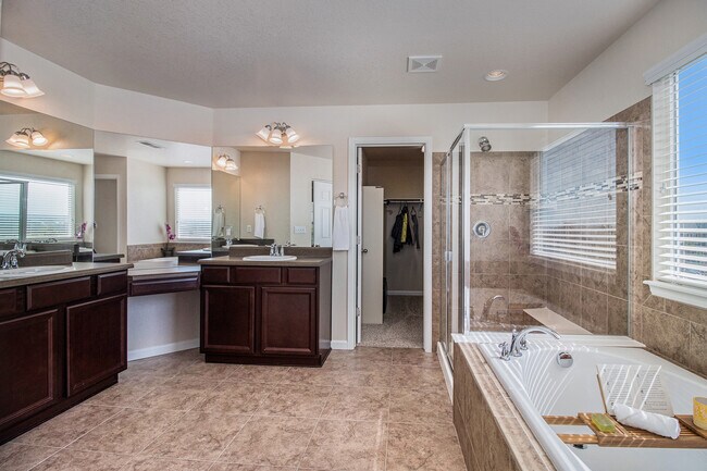 Building Photo - 17828 Coral Burst St