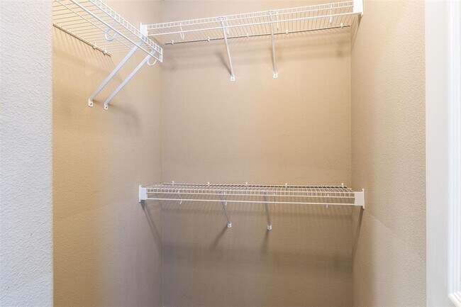 Building Photo - 1317 Sundrop Cove