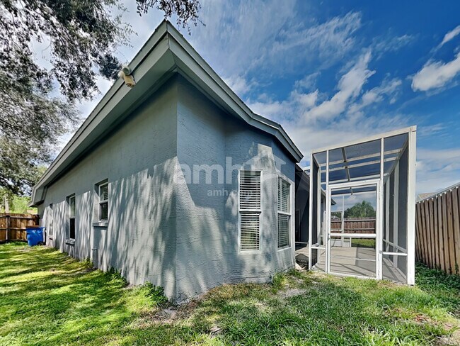 Building Photo - 13401 Sunvale Place