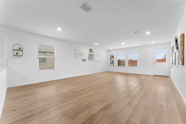 Building Photo - 1604 Helmoken Falls Dr