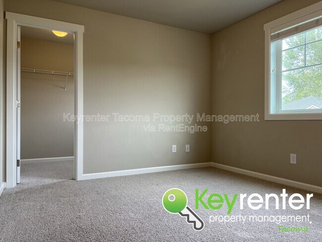 Building Photo - 16128-16181 81 Ave E