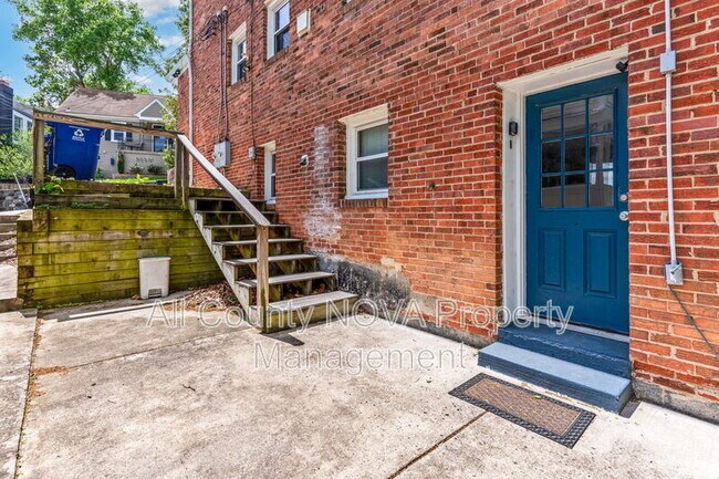 Building Photo - 4141 21st Rd N