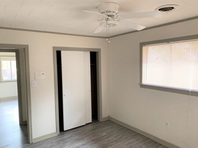 Building Photo - Come take a look at this home on a conveni...