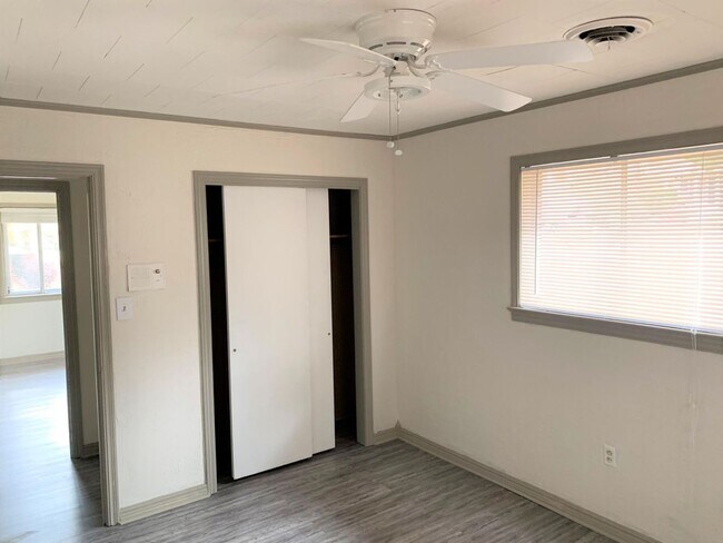 Building Photo - Come take a look at this home on a convenient corner lot