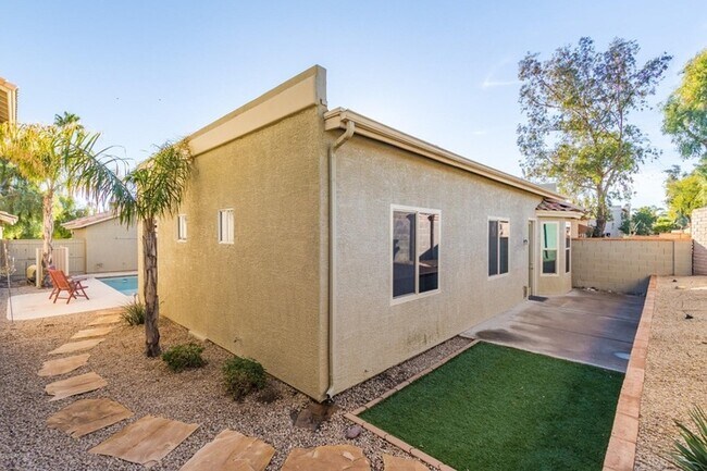 Building Photo - 9268 E Aster Dr
