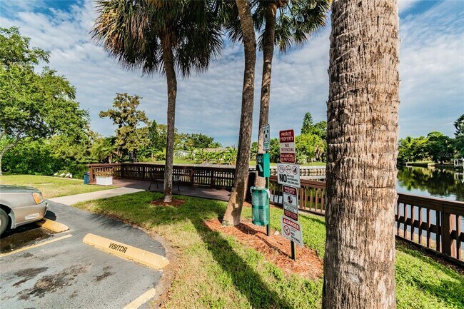 Building Photo - 9125 Tudor Dr