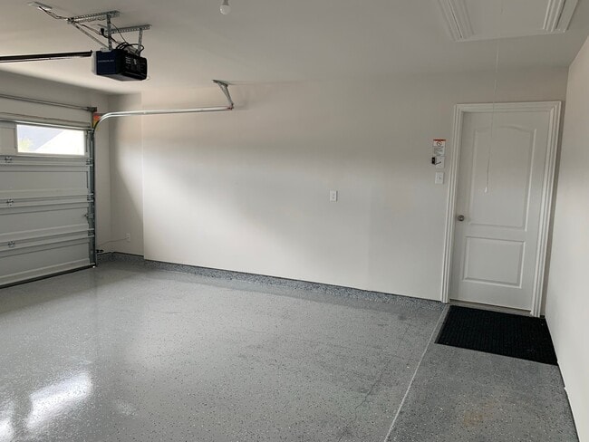 Building Photo - 40547 Berylline Ln.