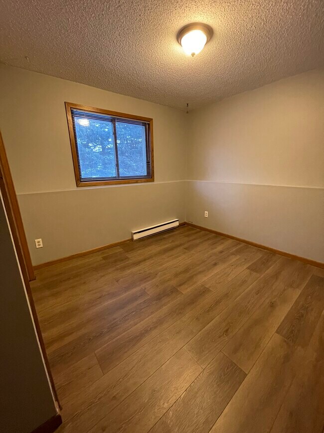 Building Photo - 10525 45th Ave N