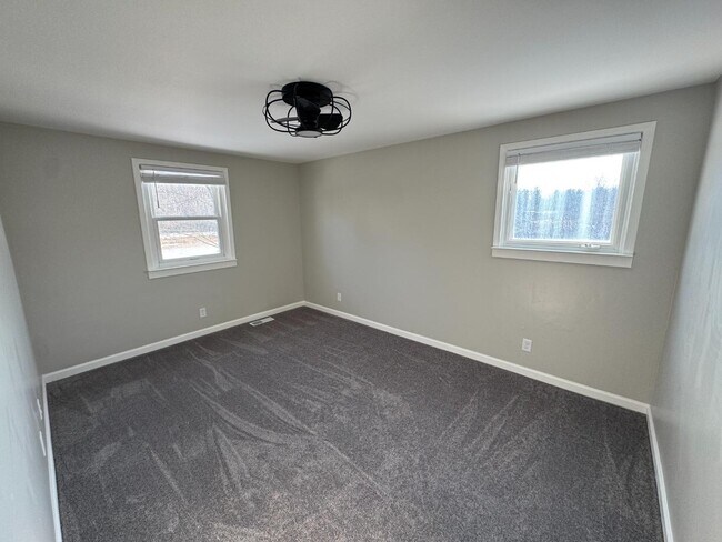 Building Photo - 8106 Warner Rd