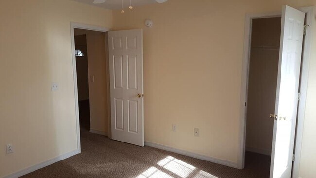 Building Photo - 3-Bed 2-Bath Brick Home located in the Heart of Foley