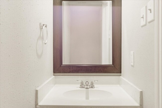 Building Photo - 10254 Bridgeland Ln