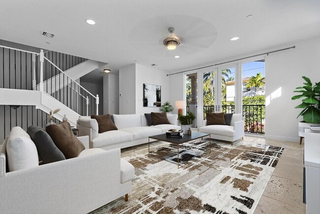 Building Photo - 1600 NE 9th St