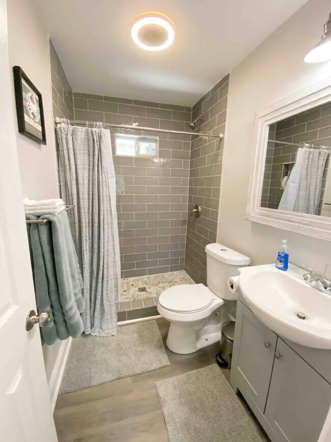 Building Photo - 4312 Avenue O 1/2