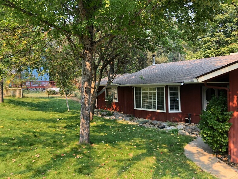 Building Photo - 2410 Coachman Rd