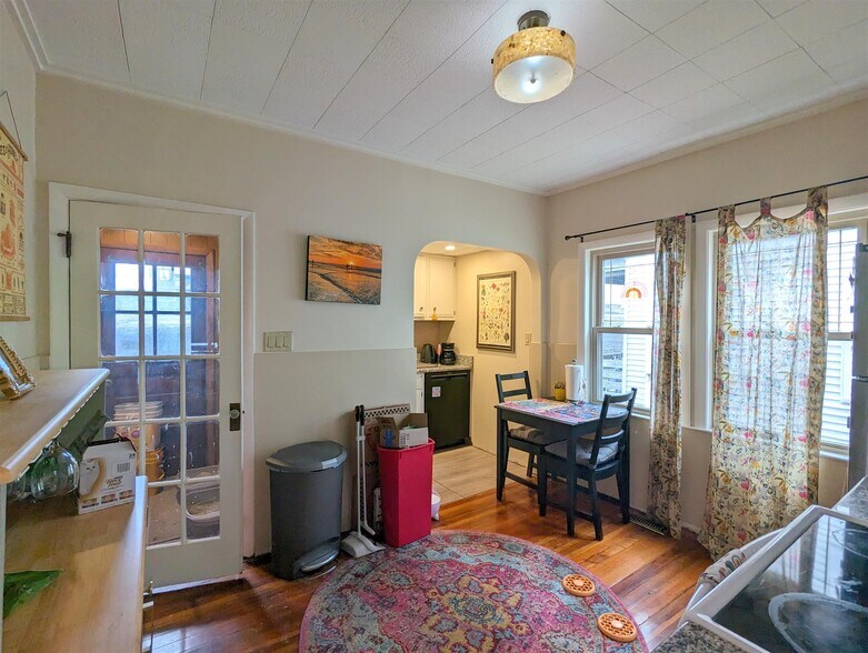 Building Photo - 69 Prichard Ave