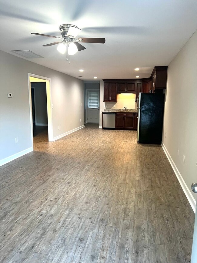 Building Photo - Duplex Apartment For Rent in Denver NC