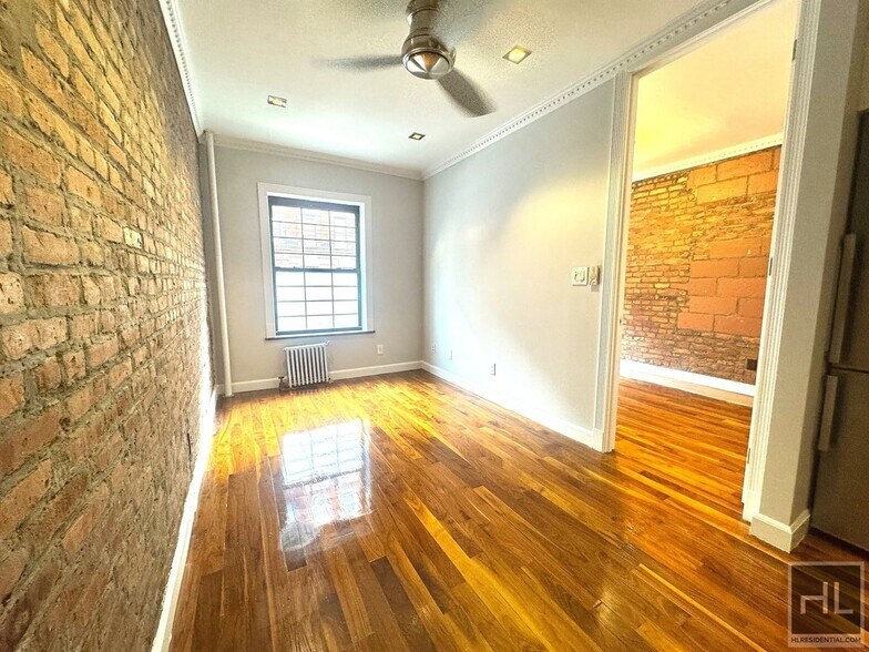 Building Photo - East 11th Street