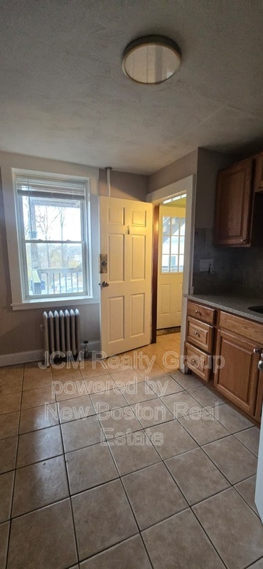 Building Photo - 86 Main St