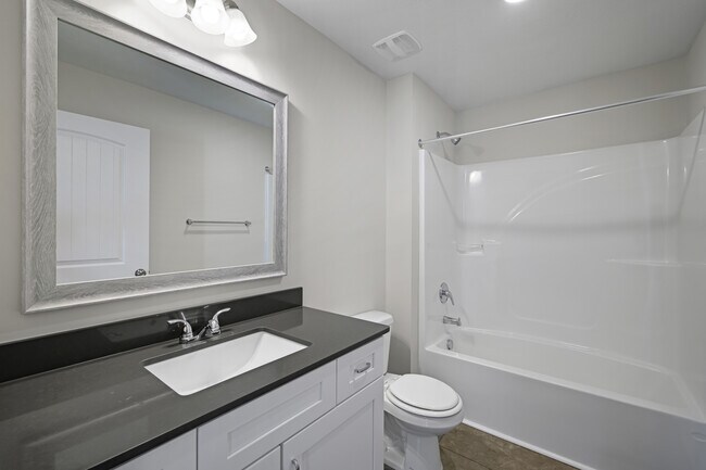 Building Photo - 8850 Snelling Dr