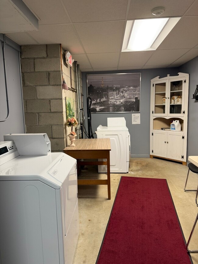 Building Photo - 105 Cleveland Ave