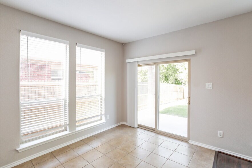 Building Photo - 5053 Britton Ridge Ln