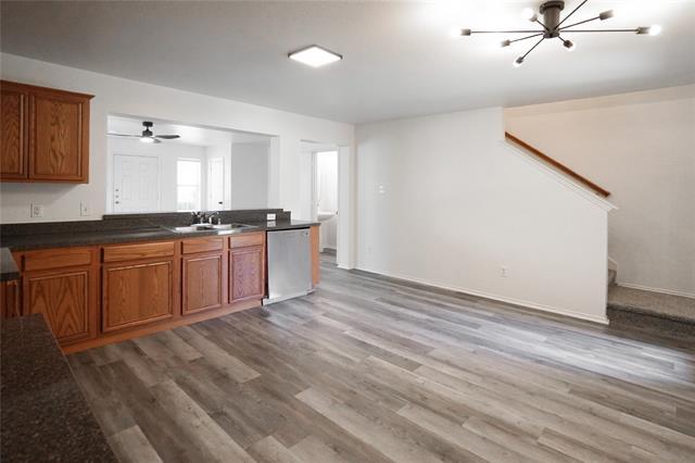 Building Photo - 4917 Captains Pl