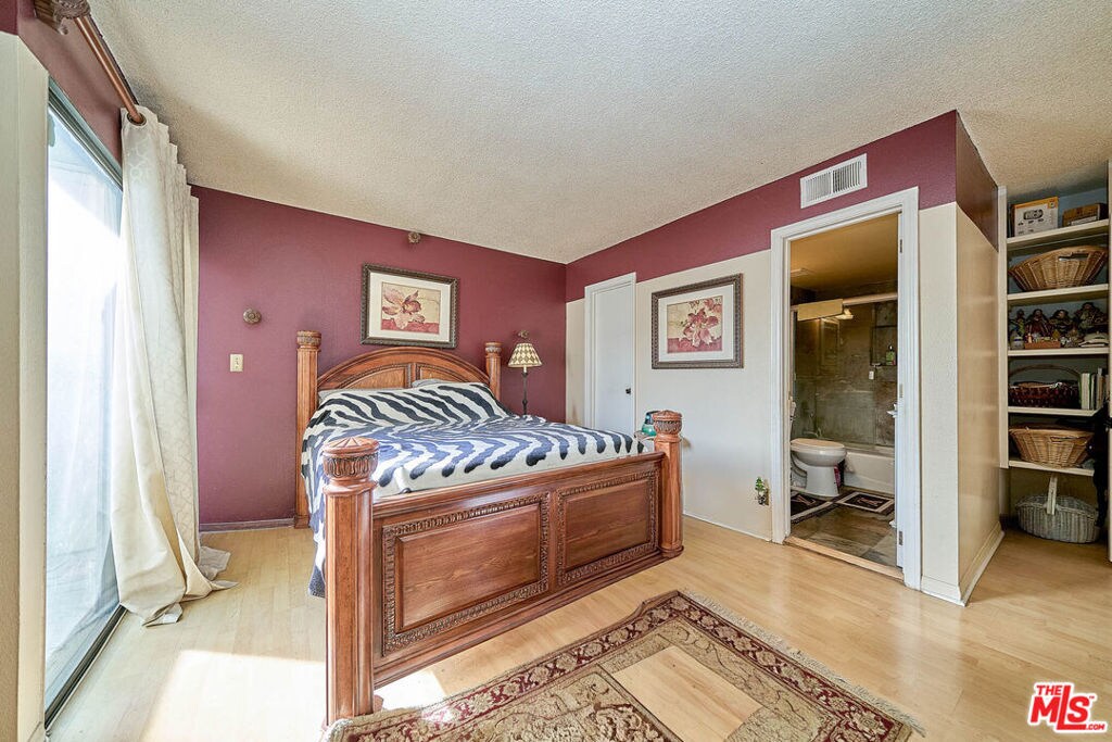 Building Photo - 219 N Isabel St