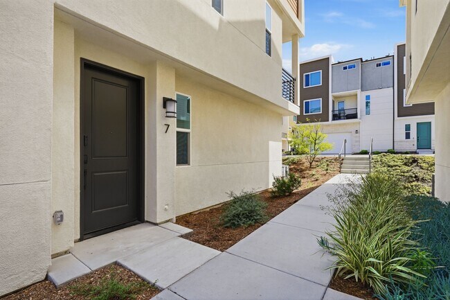 Building Photo - 850 Kili St