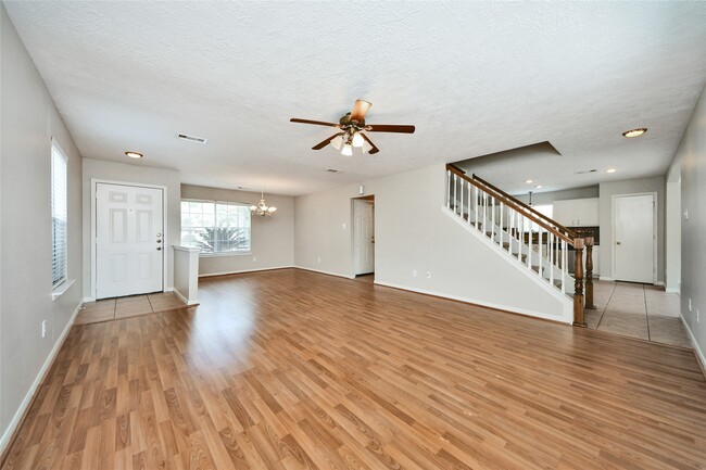 Building Photo - 2602 Desert Sage Dr