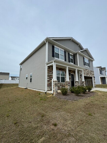 Side view - 406 Blue Aspen Dr