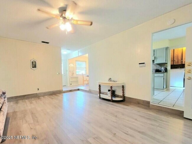 Building Photo - 2046 Broad Oak Dr