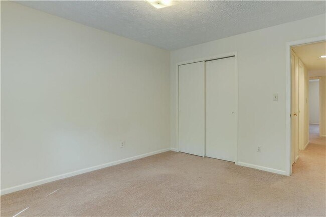 Building Photo - 88 Keran Manor Ct